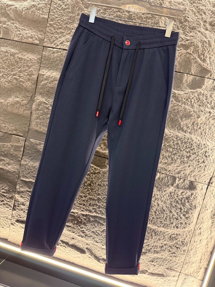 kiton 奇顿 2026ss 早春新品精纺羊毛材质、男士长裤休闲裤，高奢内敛低调，轻松驾驭不挑人 裁剪