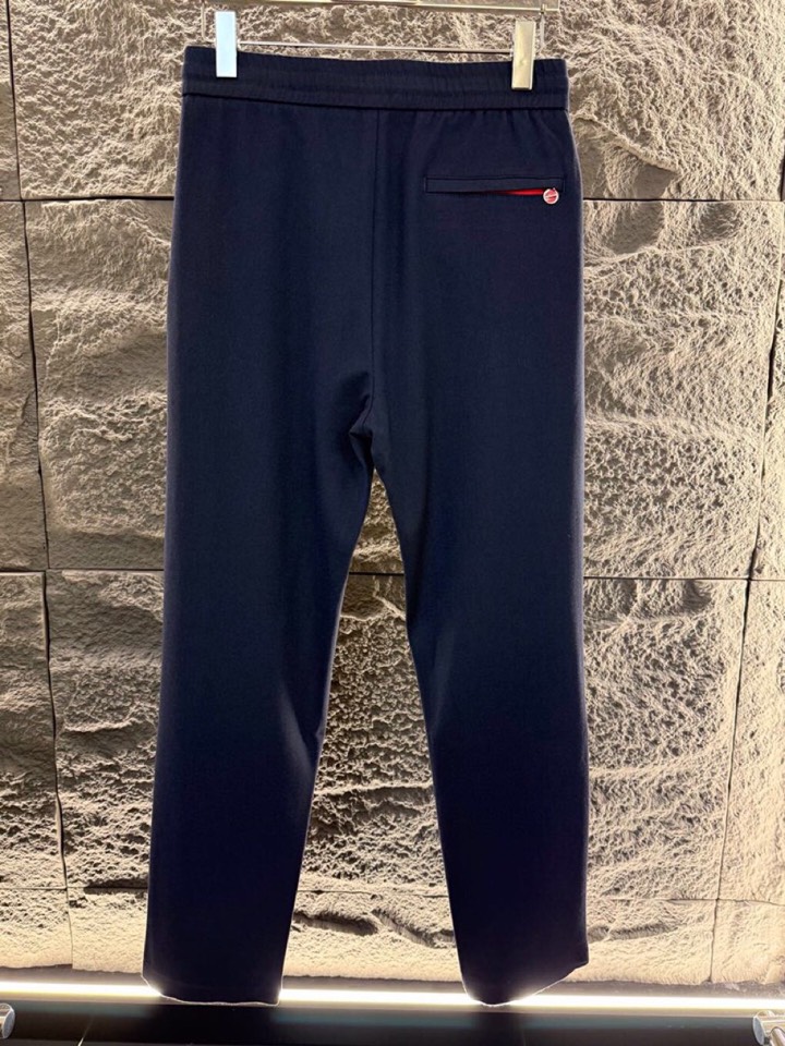 kiton 奇顿 2026ss 早春新品精纺羊毛材质、男士长裤休闲裤，高奢内敛低调，轻松驾驭不挑人 裁剪