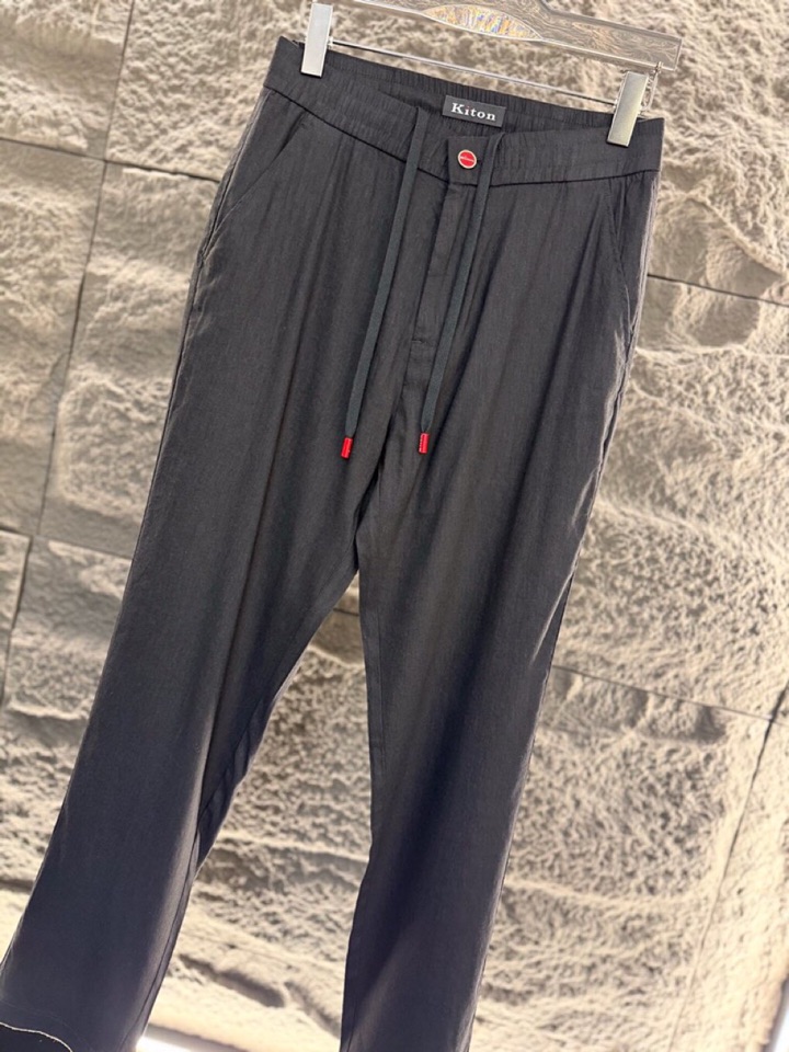 kiton 奇顿 2026ss 春夏新品\n男士亚麻材质休闲裤 \n颜色:黑色、蓝色\n尺码:48 50