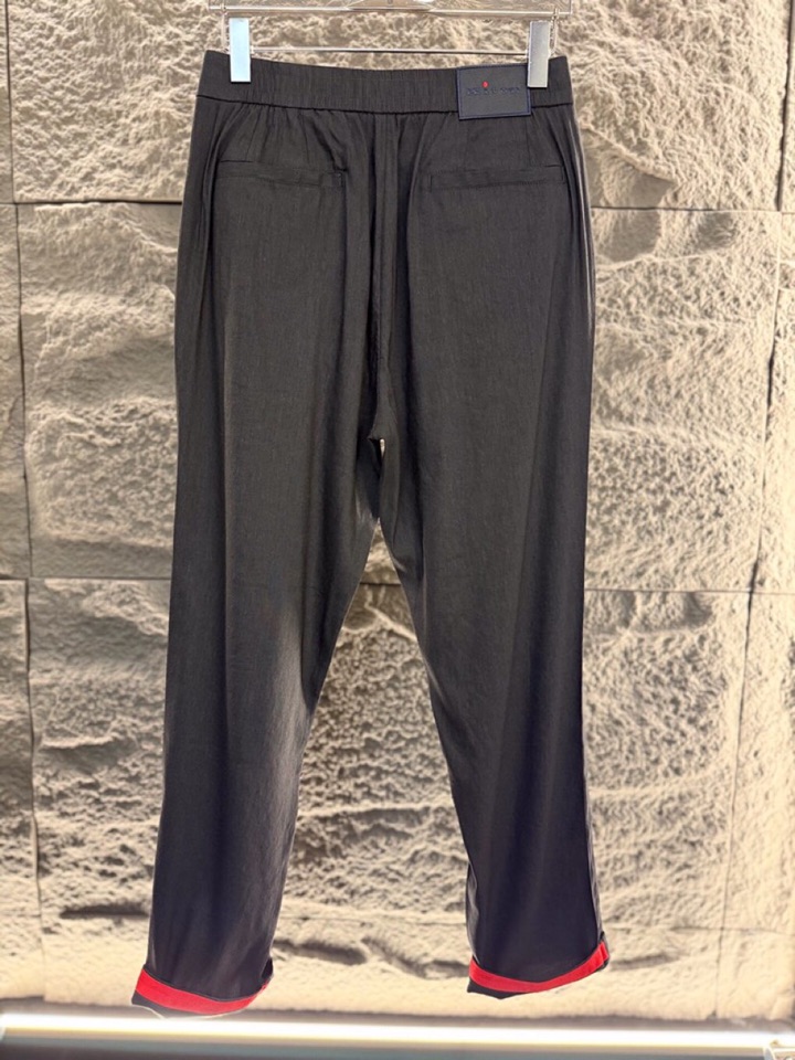 kiton 奇顿 2026ss 春夏新品\n男士亚麻材质休闲裤 \n颜色:黑色、蓝色\n尺码:48 50