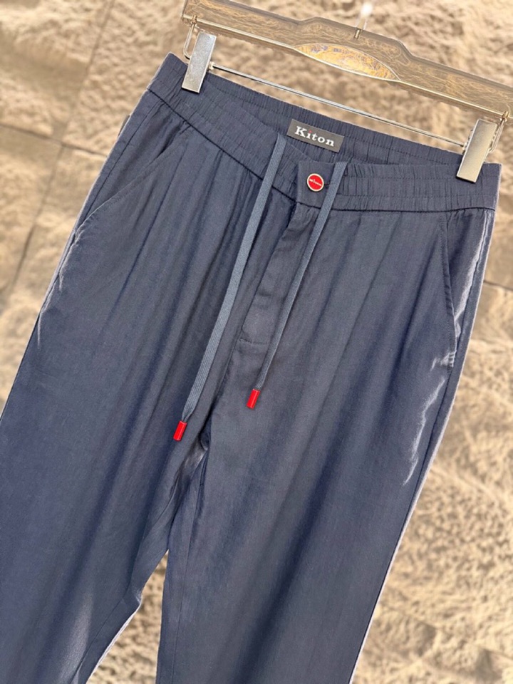 kiton 奇顿 2026ss 春夏新品\n男士亚麻材质休闲裤 \n颜色:黑色、蓝色\n尺码:48 50