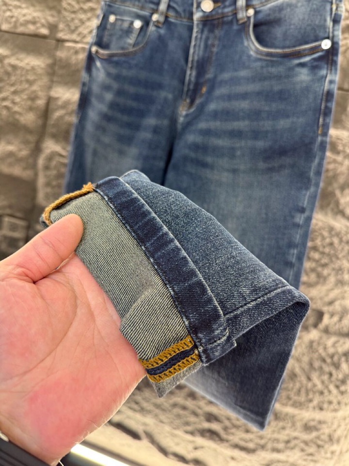 Tom Ford 汤姆福特TF2026ss 早春新品\n男士棉质 直筒牛仔裤\n颜色：蓝色\n码数：30