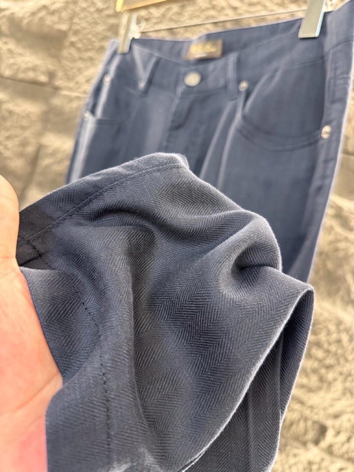loro Piana 诺悠翩雅loro Piana ss 春夏新品\n男士亚麻材质五袋休闲裤长裤\n颜色