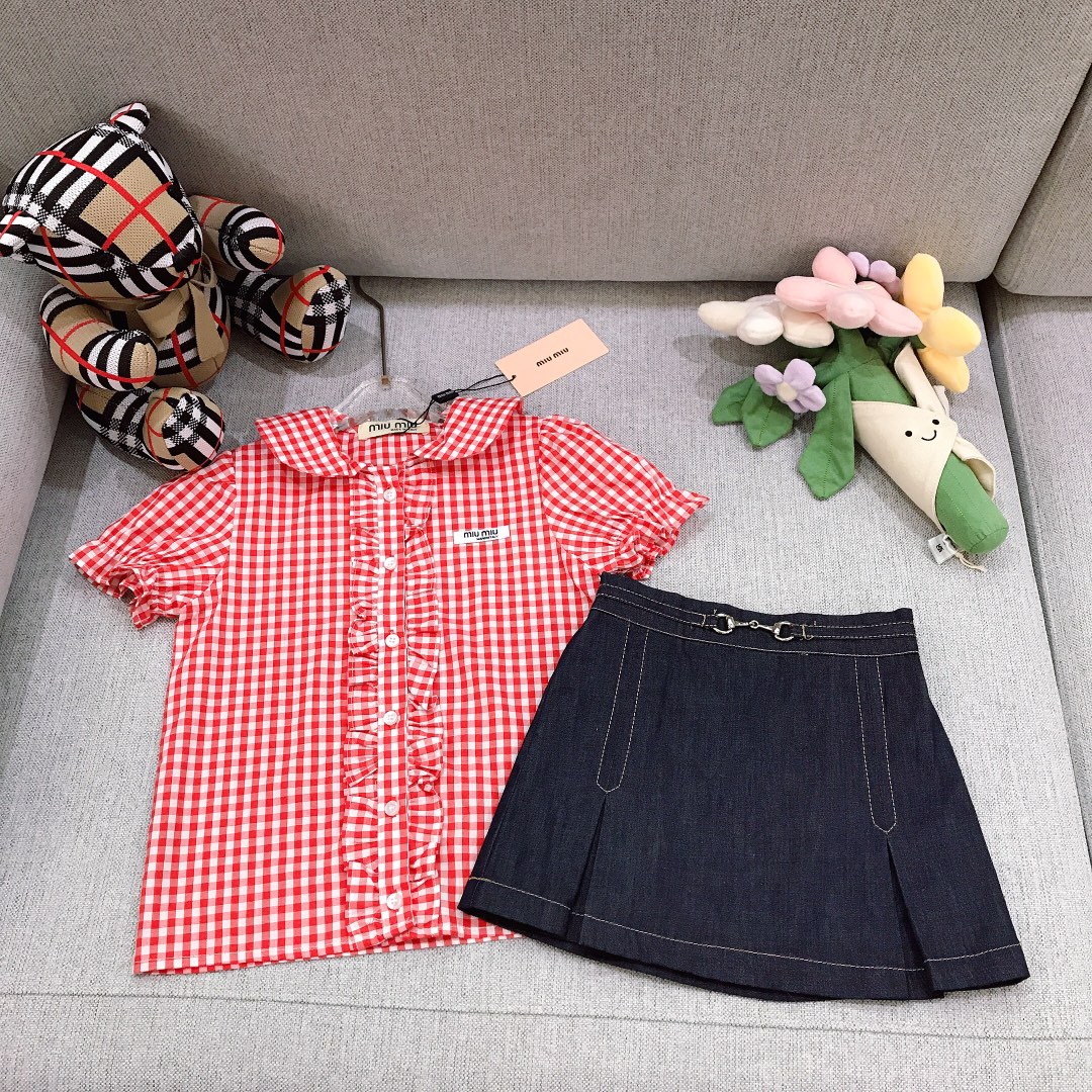高定只换码 尺寸：100-150 MIUMIU 女童套装～限定系列 【格子纹衬衫➕牛仔短裤】纯棉质地柔软细腻休闲牛津蓝柔软细腻短裙Tamaño: 100-110-120-130-140-150 [CM]