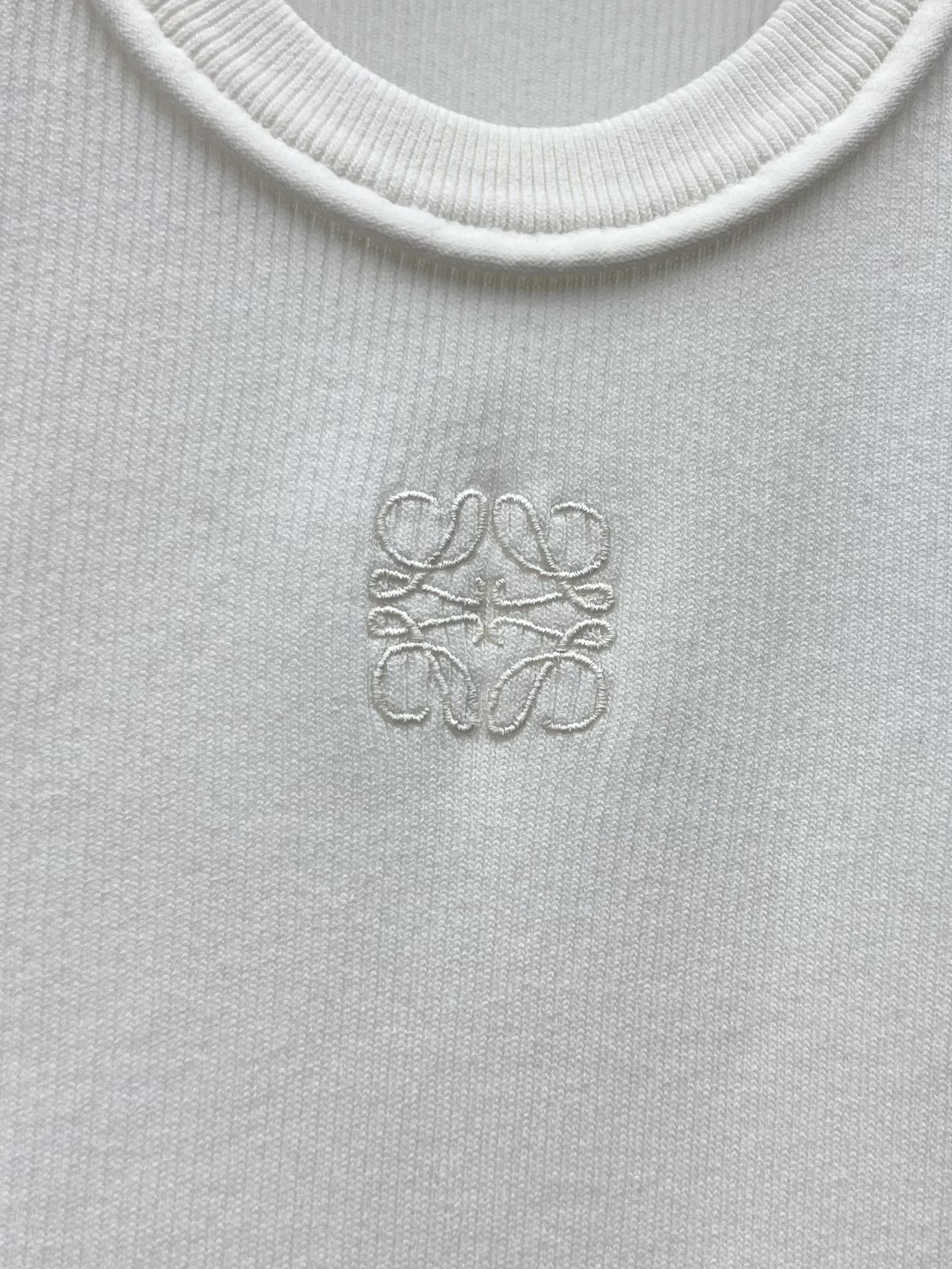 𝐋𝐨*刺绣Anagram背心简单清爽时髦采用弹力针织面料制作胸前loewe刺绣logo装饰单穿内搭都可s