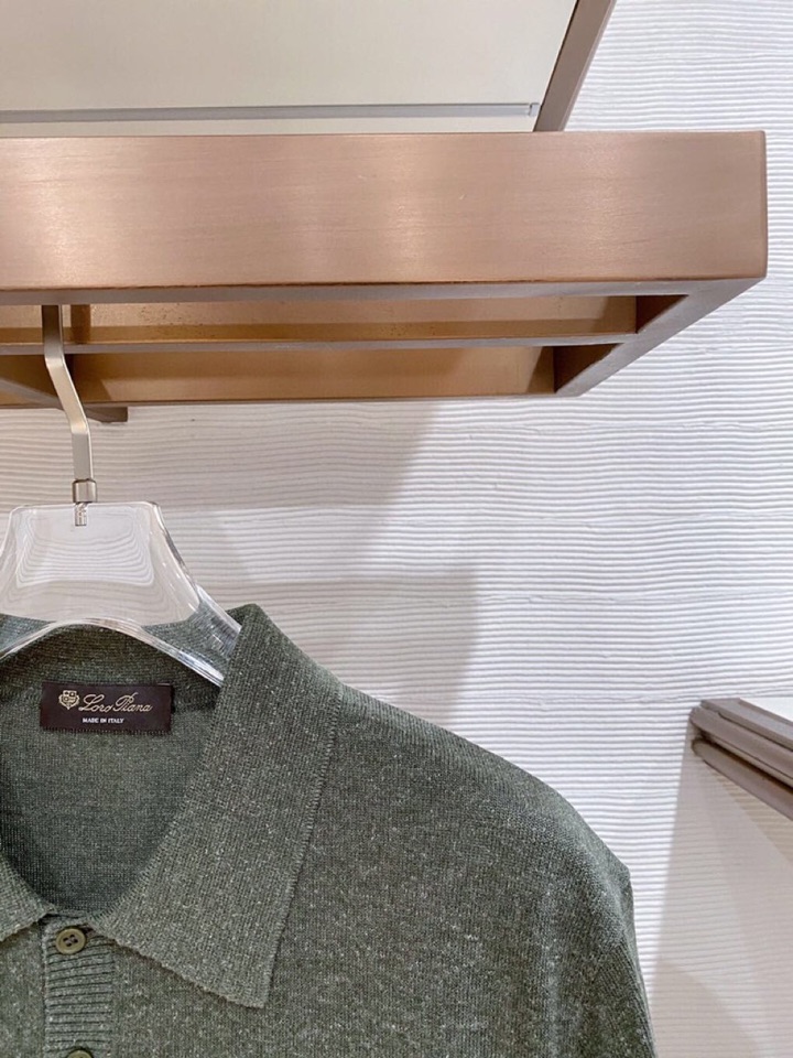 Loro Piana 诺悠翩雅L春夏新品 男士亚麻针织POLO衫短袖翻领T恤\n颜色：三色\n码数：M-