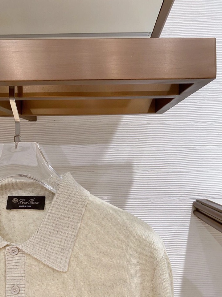 Loro Piana 诺悠翩雅L春夏新品 男士亚麻针织POLO衫短袖翻领T恤\n颜色：三色\n码数：M-