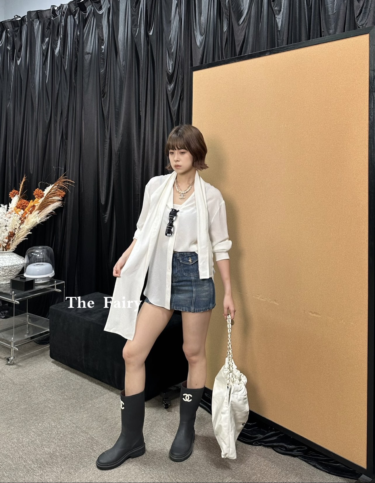 小香 26春夏新款 暗纹飘带衬衫 领口飘带可系蝴蝶结或自然垂下 法式优雅氛围感满分 舒适又精致 日常都能