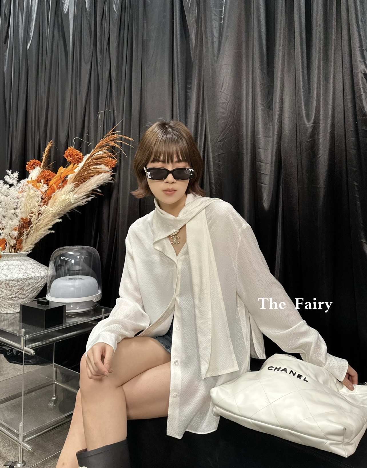小香 26春夏新款 暗纹飘带衬衫 领口飘带可系蝴蝶结或自然垂下 法式优雅氛围感满分 舒适又精致 日常都能