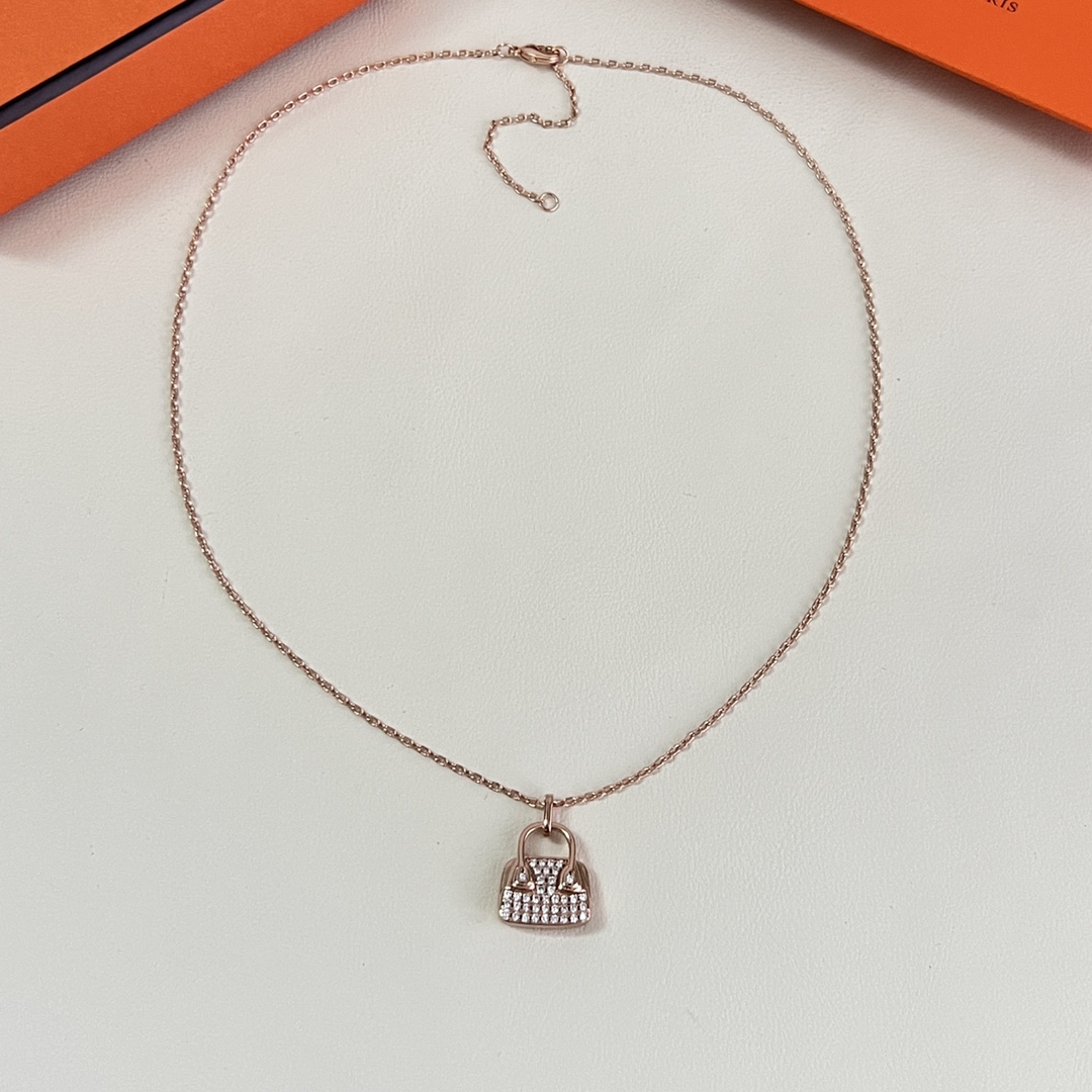 Hermès Birkin Amulette Pendant 爱马仕包包项链 完美的切割工艺，体现包包质感更