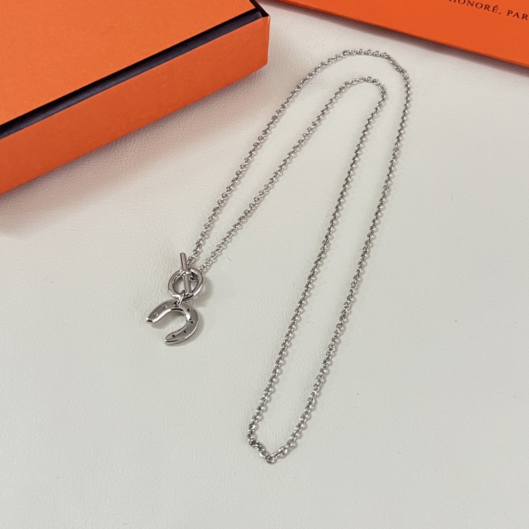 Hermès HERMES LUCKY 爱马仕 马蹄 项链 这款项链设计非常