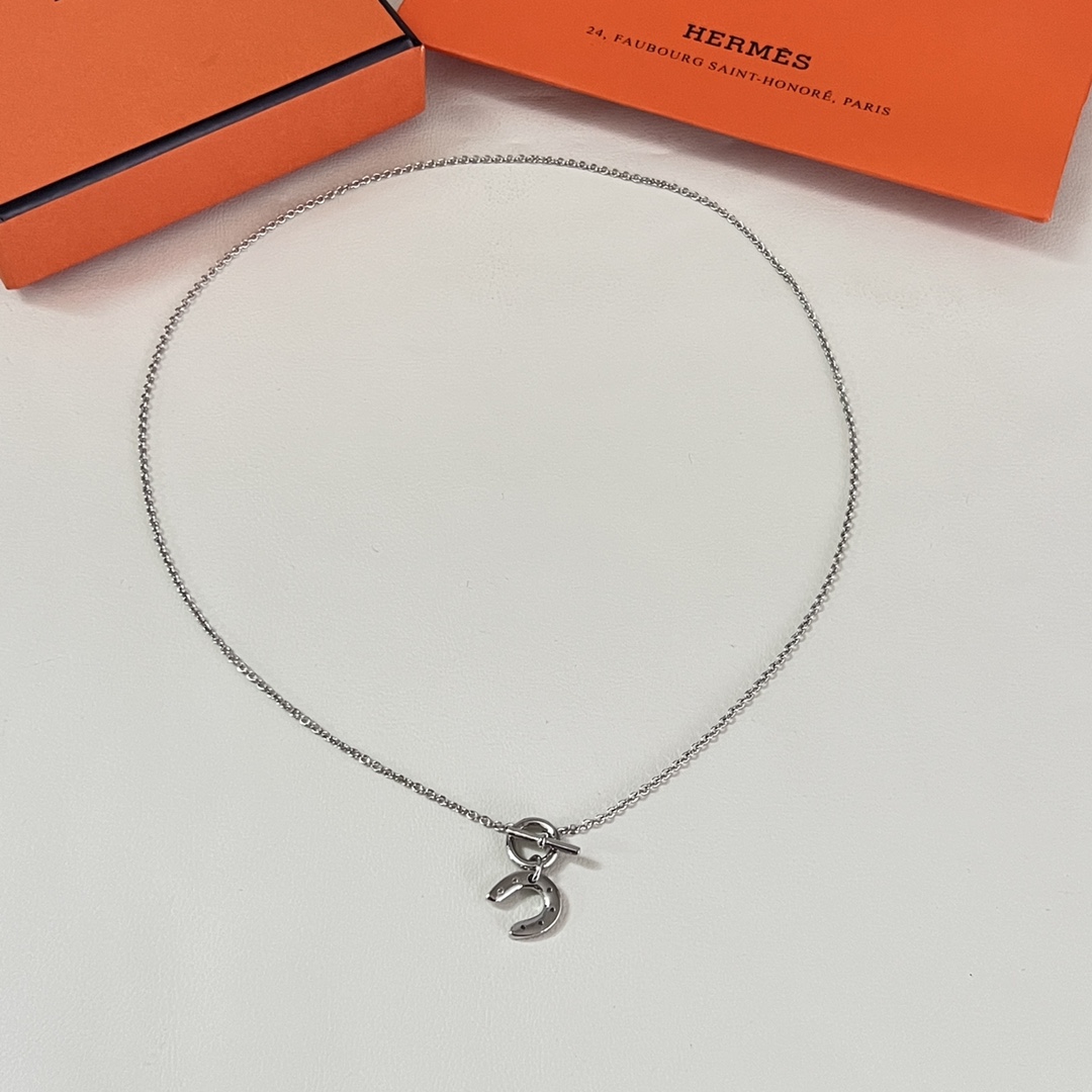 Hermès HERMES LUCKY 爱马仕 马蹄 项链 这款项链设计非常