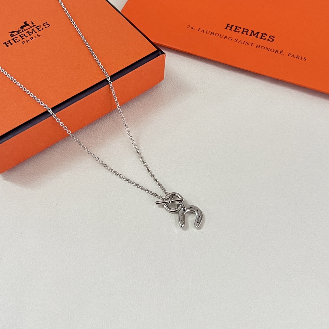 Hermès HERMES LUCKY 爱马仕 马蹄 项链 这款项链设计非常