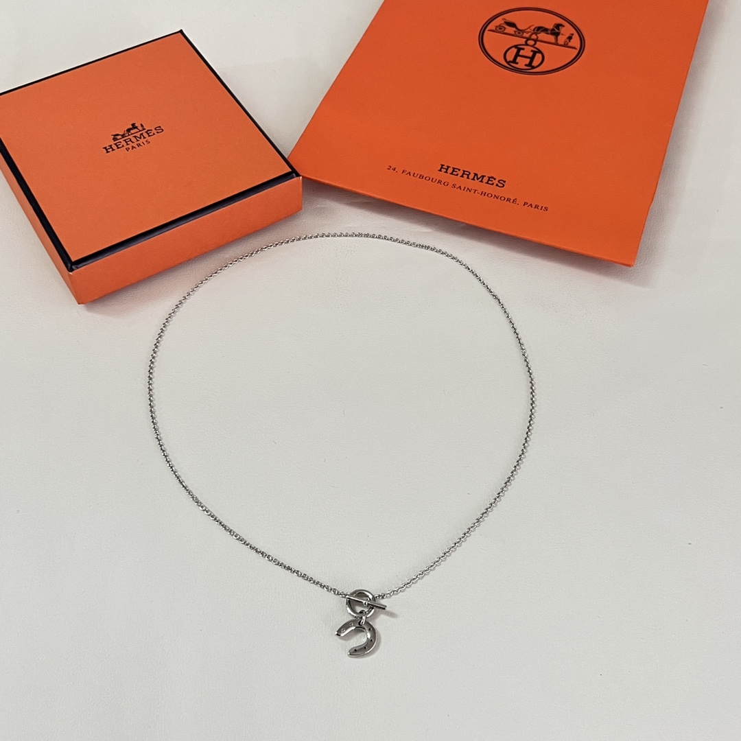 Hermès HERMES LUCKY 爱马仕 马蹄 项链 这款项链设计非常