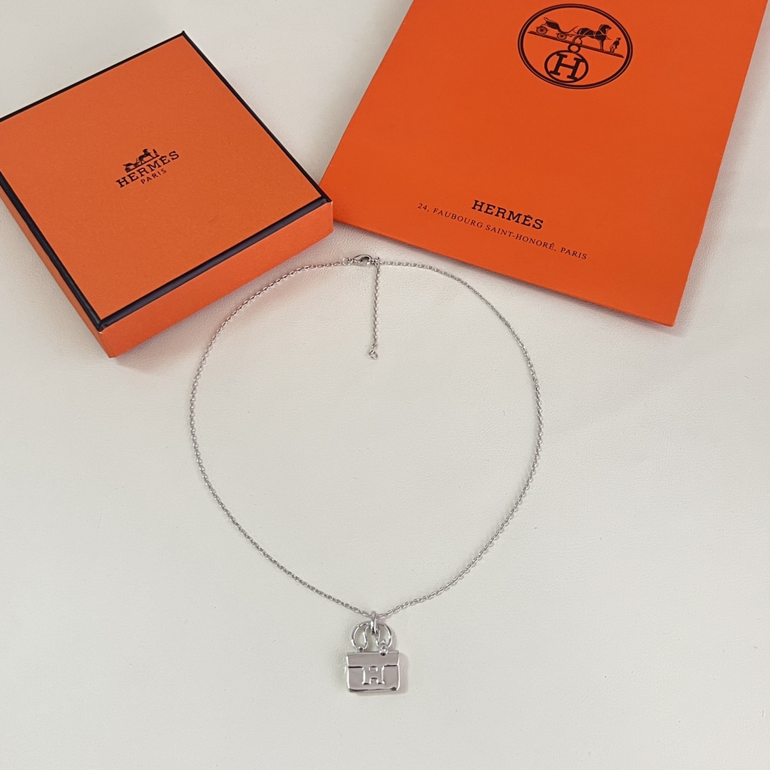 Hermès CONSTANCE 爱马仕 包包项链 完美的切割工艺，体现包包质感更