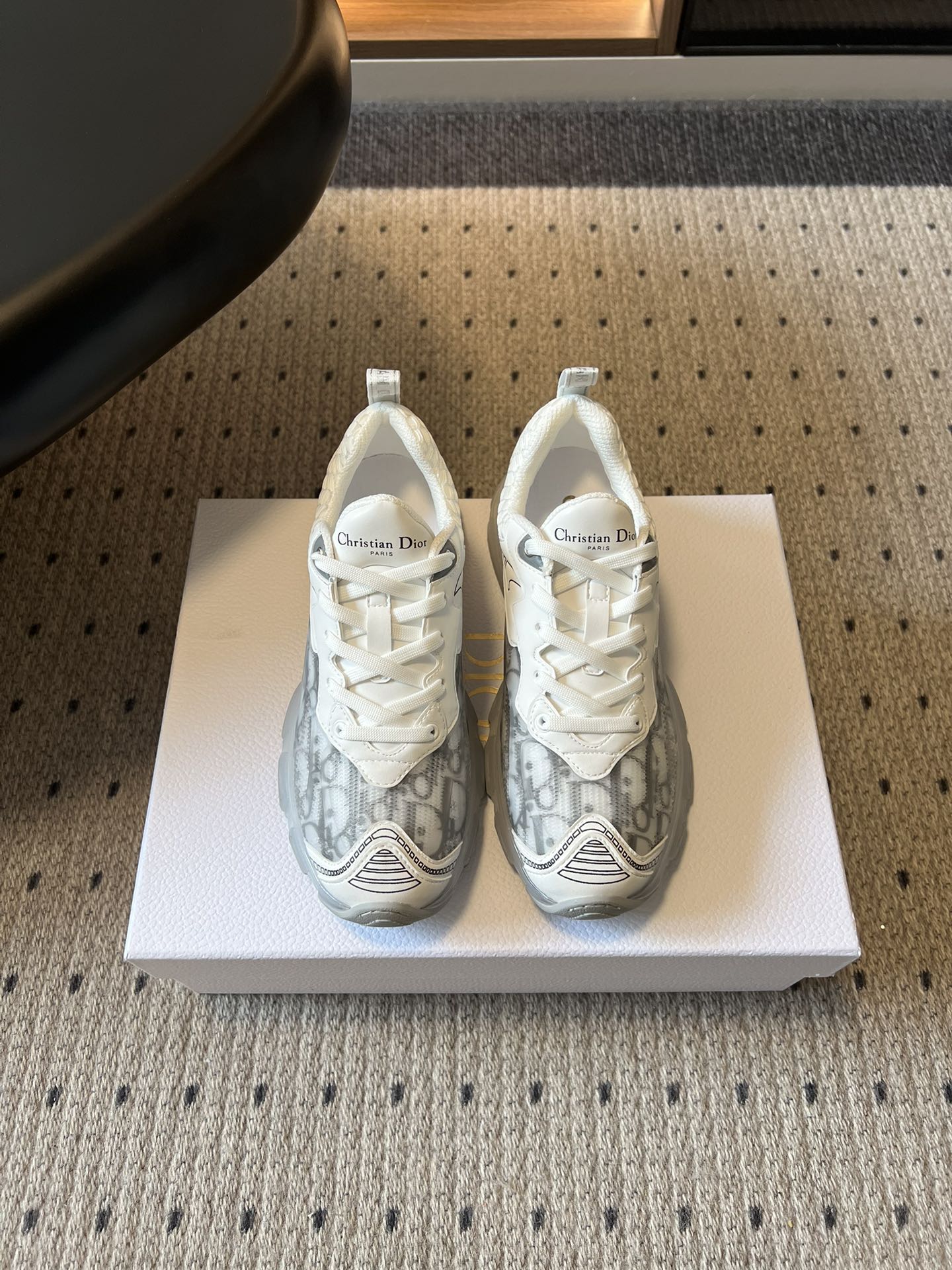 NO:784355,Dio* 26ss star model, the main popular product, the new Dior color, Dior Chrono new casual sports shoes, running shoes, dad shoes, really cool, full of futuristic feeling! Really cool!  Once again interpreting Dior's concept of cool fashion, the lucky star will bless you with good luck. The new EVA sole is super light and super soft! A perfect replica of the original!  Size: female 35-41 (40.41 customized, non-refundable, male 39-45 (45 customized, non-refundable, casual shoes/sports shoes, dior, dior, sneakers)19860909Dio* 26ss 明星款 主推爆品 全新发售的迪奥新色 Dior Chrono 新款休闲运动鞋跑鞋老爹鞋 真的酷毙了,未来感十足! 真的好飒！再次演绎了迪奥酷时尚的理念,幸运星为你加持好运,全新的EVA鞋底超轻超软!原版完美复刻！ 码数女35-41（40.41定制不退换 男39-45（45定制不退换,休闲鞋/运动鞋,dior,dior,sneakers,Women's Shoes