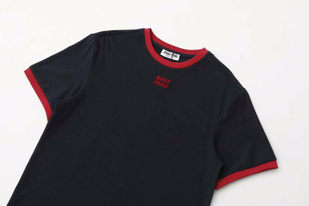 T-Shirt 03919