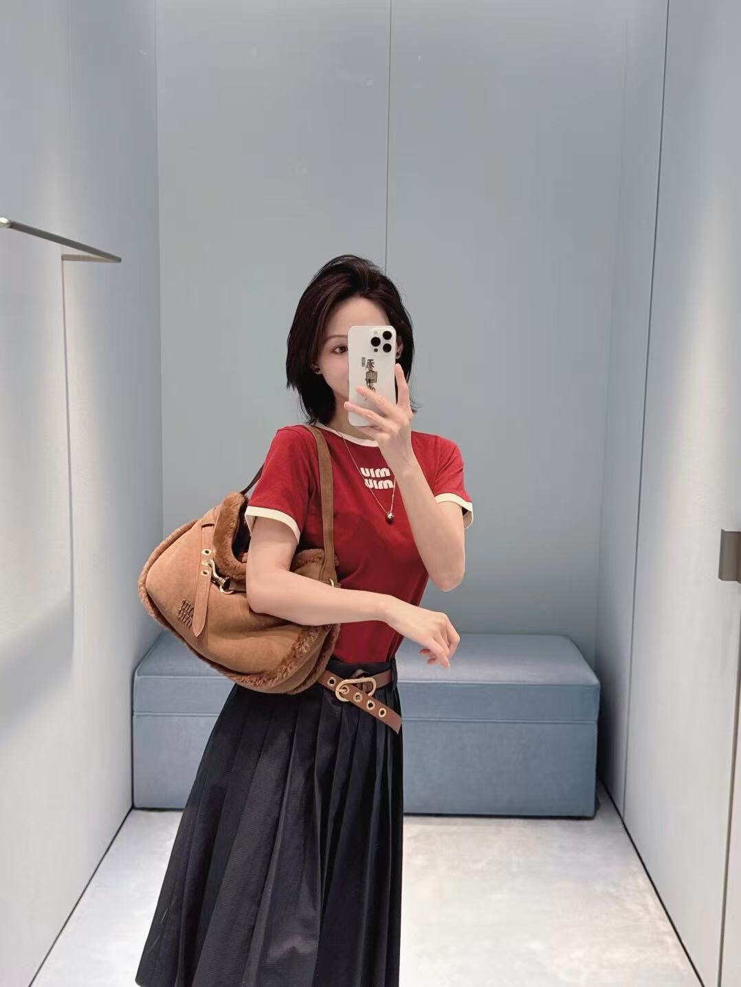 Alternative view of T-Shirt 03918