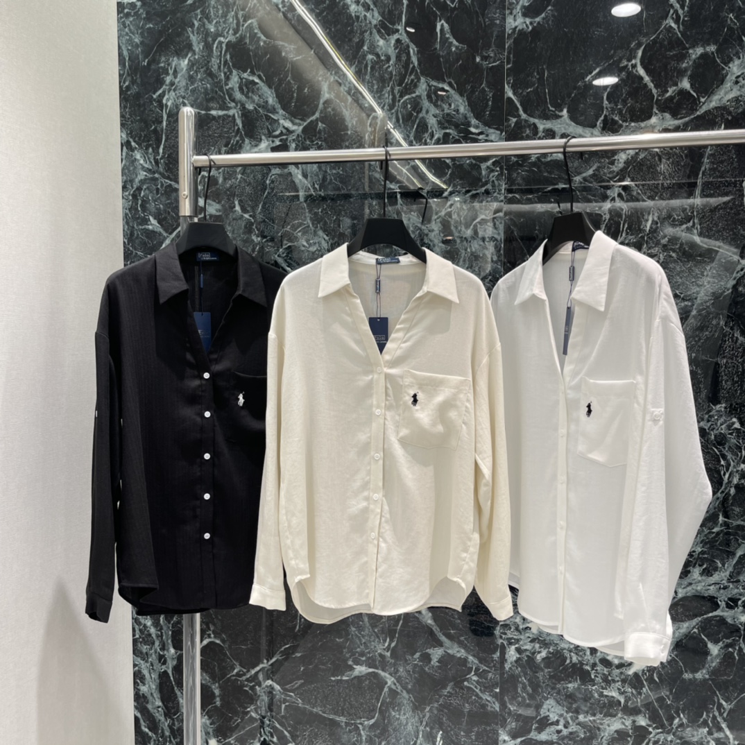 NO:780814,The highest version on the market, the girl inspects the goods, trims the three marks on the threads, and delivers the goods. You can post pictures and take videos. If you want quality and service, please add me on WeChat. We will not accept urgent orders. Raff's embroidered small mark shirt is made of cotton and linen blended material. It is light and breathable and super comfortable to wear in spring and autumn! The pony embroidery on the left chest is very recognizable. It is simple and yet has a sense of detail. It has a loose fit and can be worn alone or as an outer layer. It can be easily used for commuting and leisure. Easy.  Get lazy and casual style ~ three colors SML, women's clothing, shirts,19860909市面最高版本小妹验货、修剪线头上三标、发货可发图及拍视频,要品质要服务的加我微信,不接急单. 拉夫 刺绣小标衬衫 棉麻混纺材质 轻盈透气 春秋穿超舒服!左胸小马刺绣超有辨识度 简约又不失细节感 宽松版型 单穿or外搭都OK 通勤休闲都能轻松驾驭 轻松 get慵懒随性风~三个色SML,女装,shirts,,Women's clothing