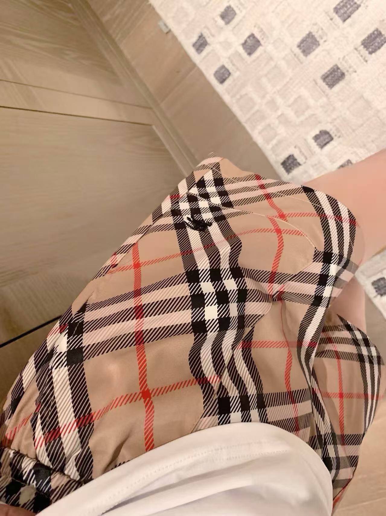 NO:781412,Style No. 20262649 Burberr* new style War Horse Knight contrast plaid shorts, khaki, pink, SML, [M size waist 64 elastic, length 38], Burberry-clothing, burberry, shorts,19860909款号20262649 Burberr*新款 战马骑士撞色格纹短裤,卡其色,粉色,SML,【M码腰围64弹力,长38】,博柏利-服装,burberry,shorts,,Women's clothing