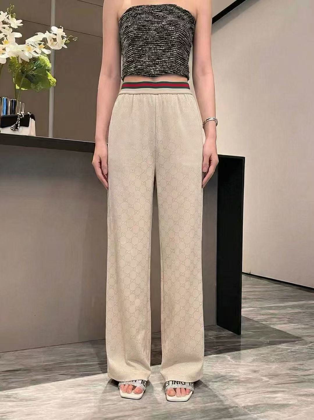 NO:781214,Model No. 20262661 Gucc*New style Presbyopic GG letter color block striped high-waisted casual trousers, apricot, black, SML, [M size waist 66 elastic, length 104; weight 0.435kg], Gucci-clothing, gucci, gucci,19860909款号20262661 Gucc*新款 老花GG字母 拼色条纹高腰休闲长裤,杏色,黑色,SML,【M码腰围66弹力,长104；重量0.435kg】,古驰-服装,gucci,gucci,,Women's clothing