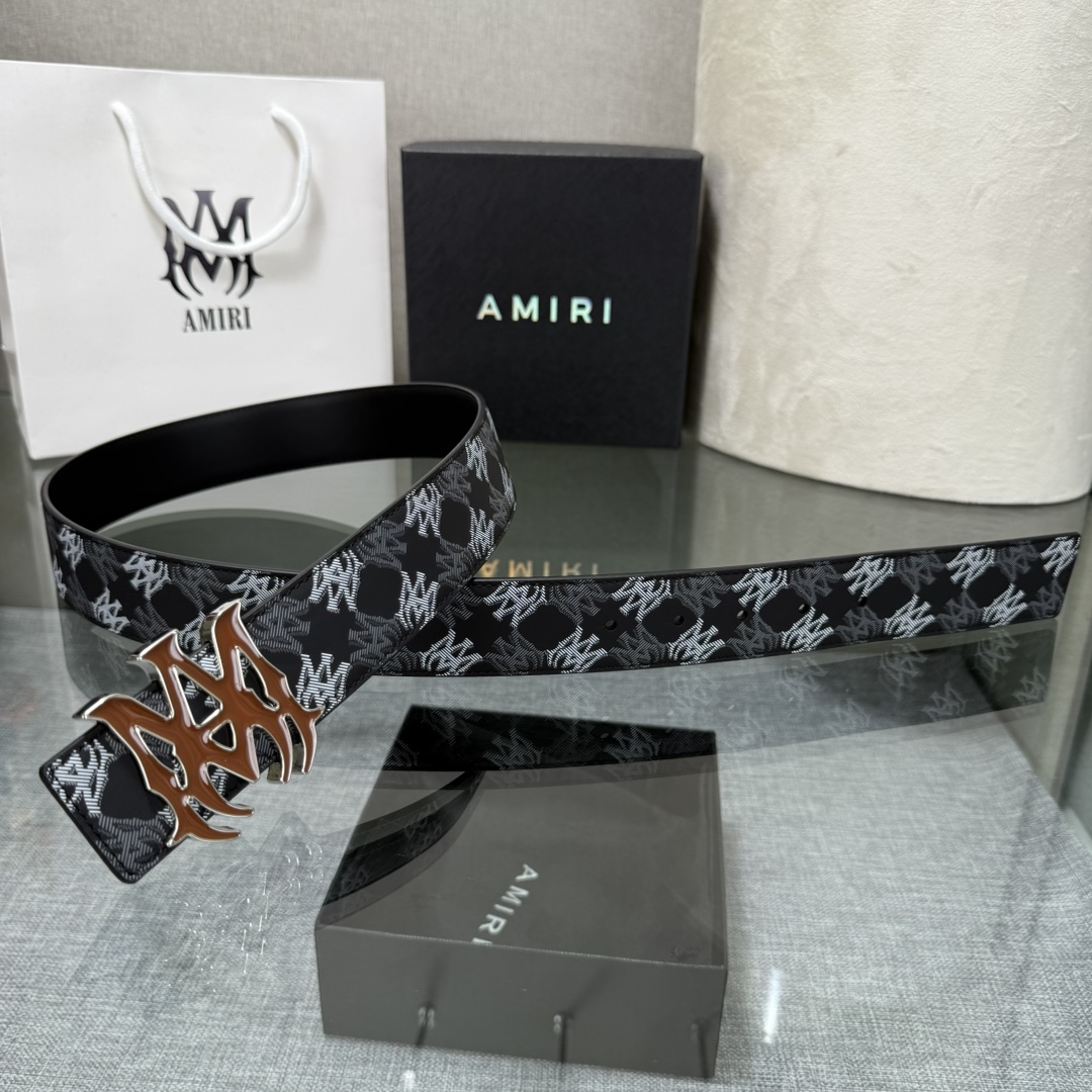 爱美丽AMIRI最新网红爆款双面牛皮皮带配原装盒专柜同步3.8宽新款上市了，原版牛皮，搭配钢扣，优雅，大