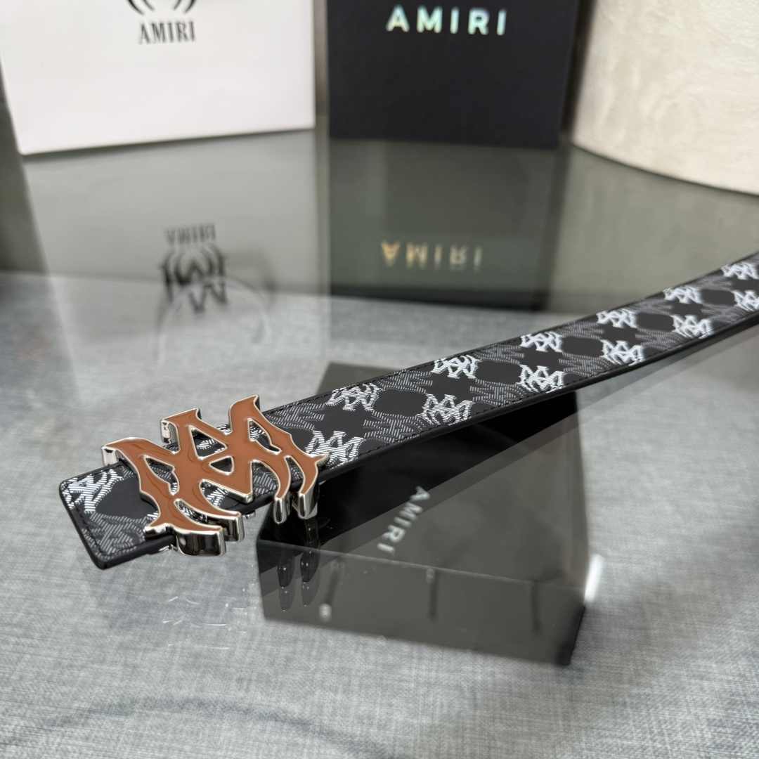 爱美丽AMIRI最新网红爆款双面牛皮皮带配原装盒专柜同步3.8宽新款上市了，原版牛皮，搭配钢扣，优雅，大