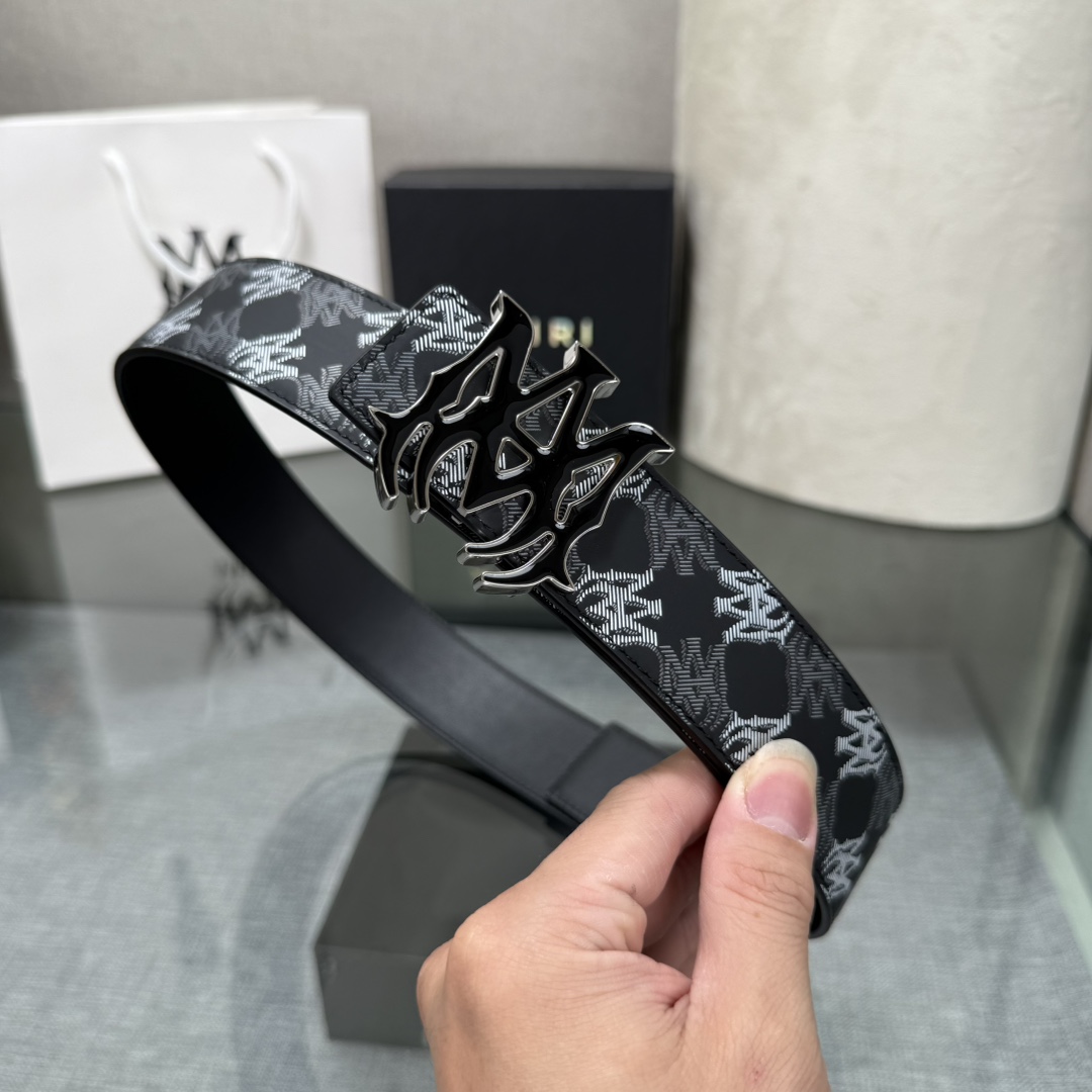 爱美丽AMIRI最新网红爆款双面牛皮皮带配原装盒专柜同步3.8宽新款上市了，原版牛皮，搭配钢扣，优雅，大