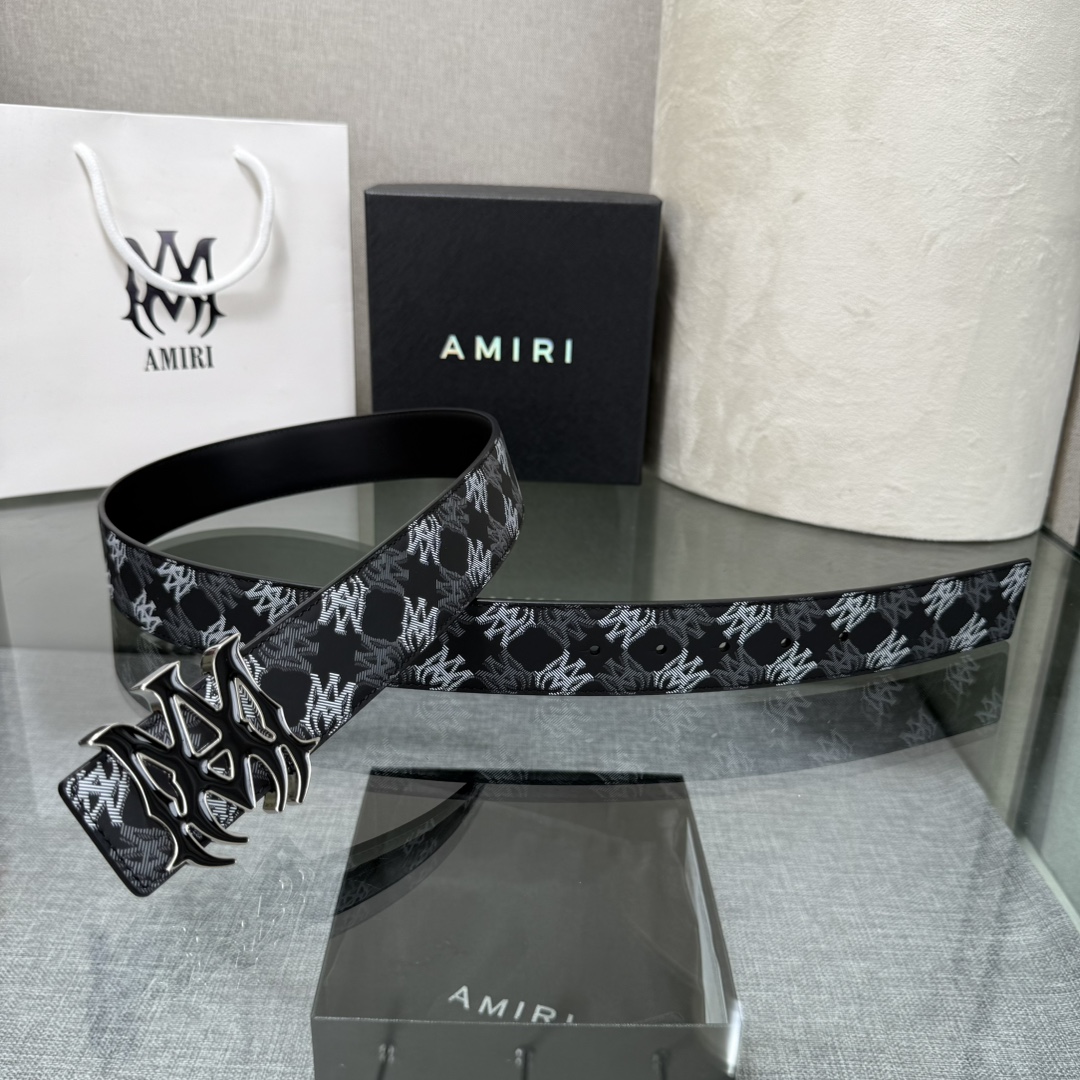 爱美丽AMIRI最新网红爆款双面牛皮皮带配原装盒专柜同步3.8宽新款上市了，原版牛皮，搭配钢扣，优雅，大