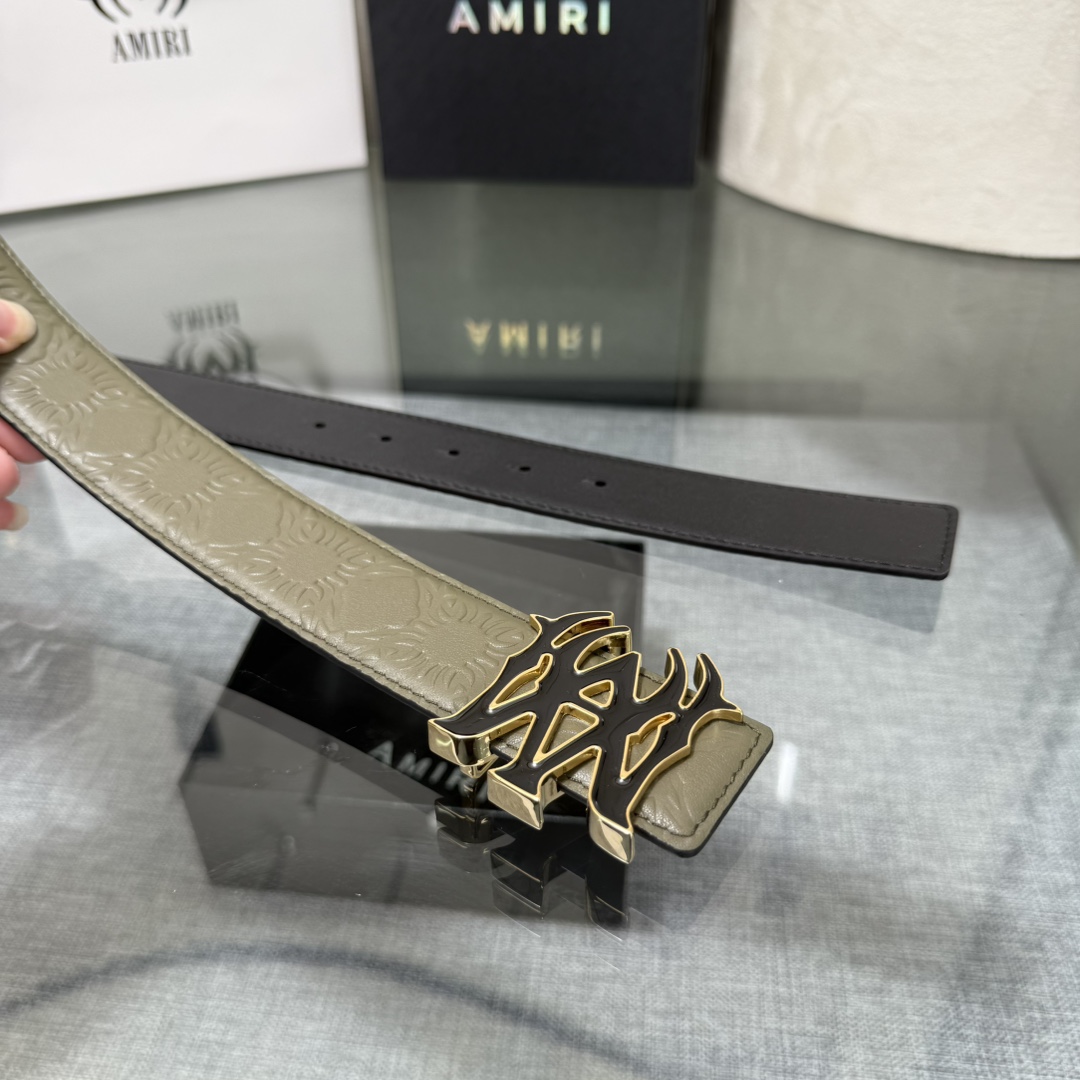 爱美丽AMIRI最新网红爆款双面牛皮皮带配原装盒专柜同步3.8宽新款上市了，原版牛皮，搭配钢扣，优雅，大