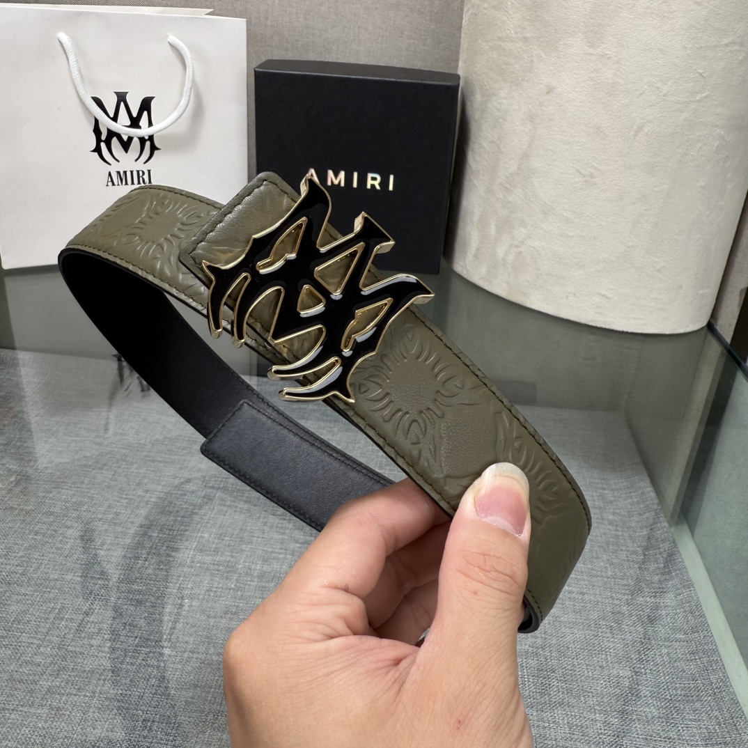 爱美丽AMIRI最新网红爆款双面牛皮皮带配原装盒专柜同步3.8宽新款上市了，原版牛皮，搭配钢扣，优雅，大