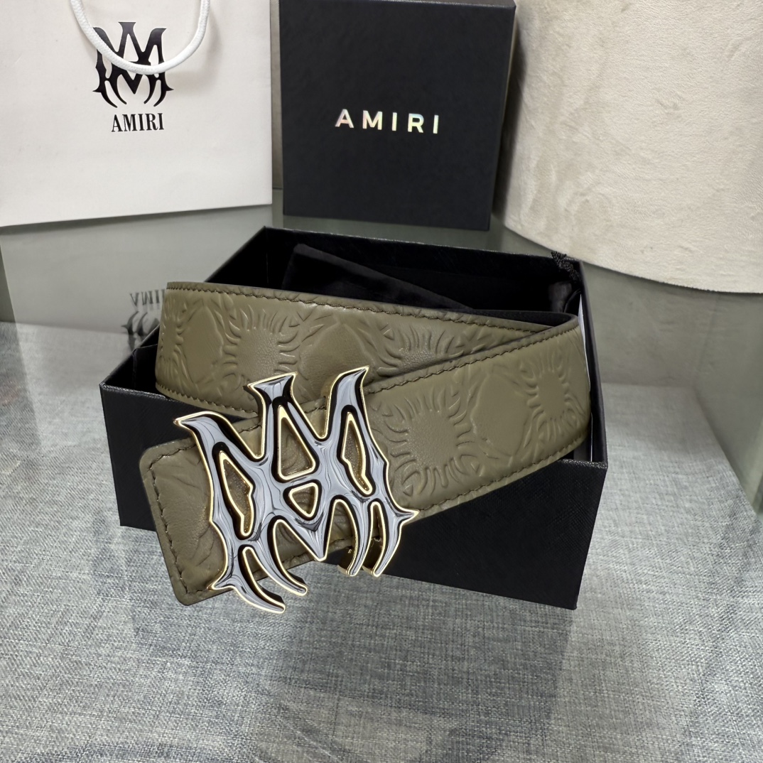 爱美丽AMIRI最新网红爆款双面牛皮皮带配原装盒专柜同步3.8宽新款上市了，原版牛皮，搭配钢扣，优雅，大