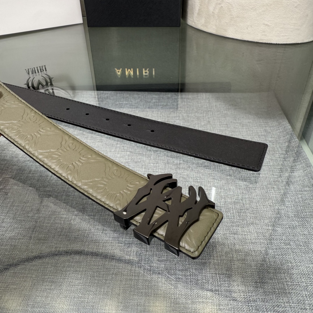 爱美丽AMIRI最新网红爆款双面牛皮皮带配原装盒专柜同步3.8宽新款上市了，原版牛皮，搭配钢扣，优雅，大