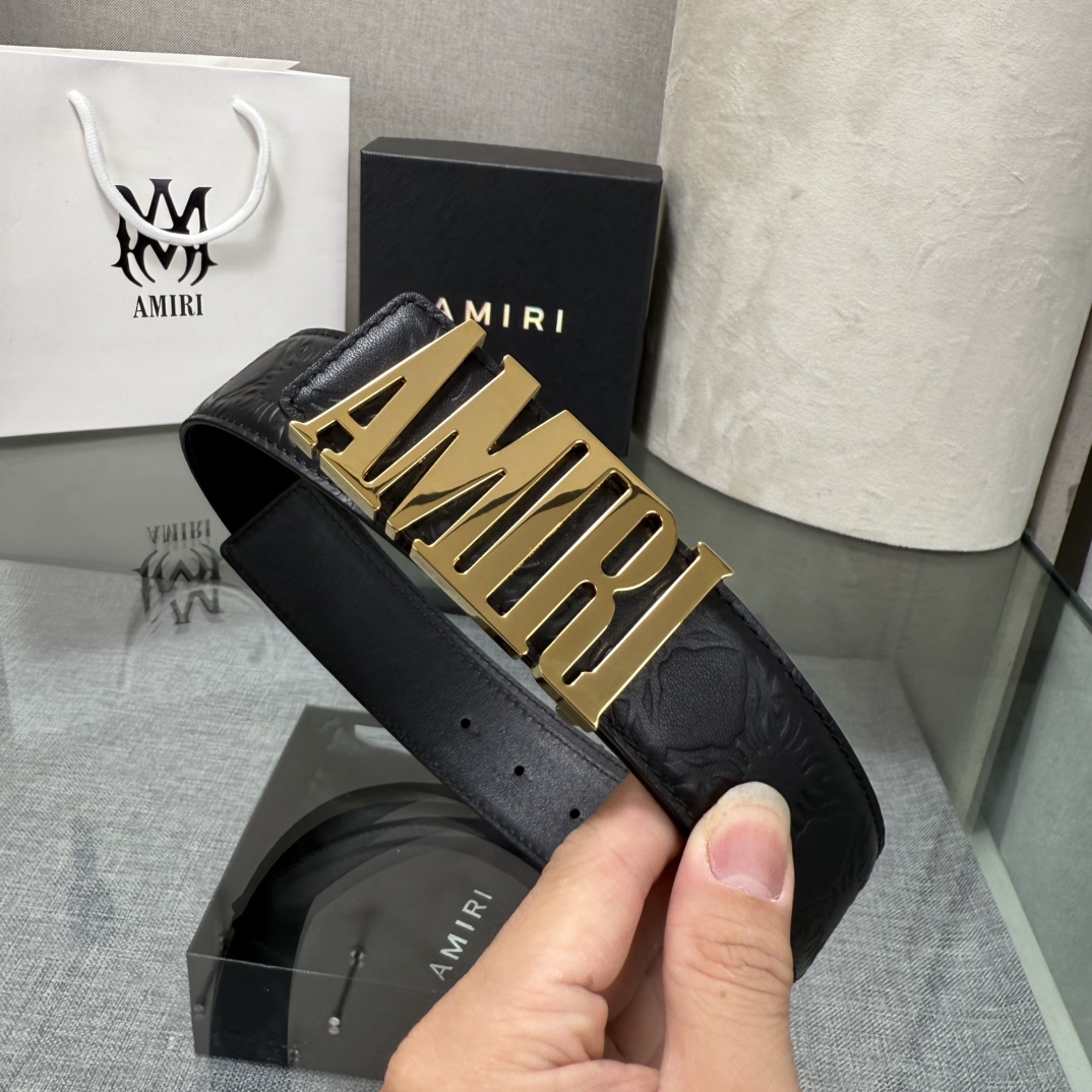 爱美丽AMIRI最新网红爆款双面牛皮皮带配原装盒专柜同步3.8宽新款上市了，原版牛皮，搭配钢扣，优雅，大