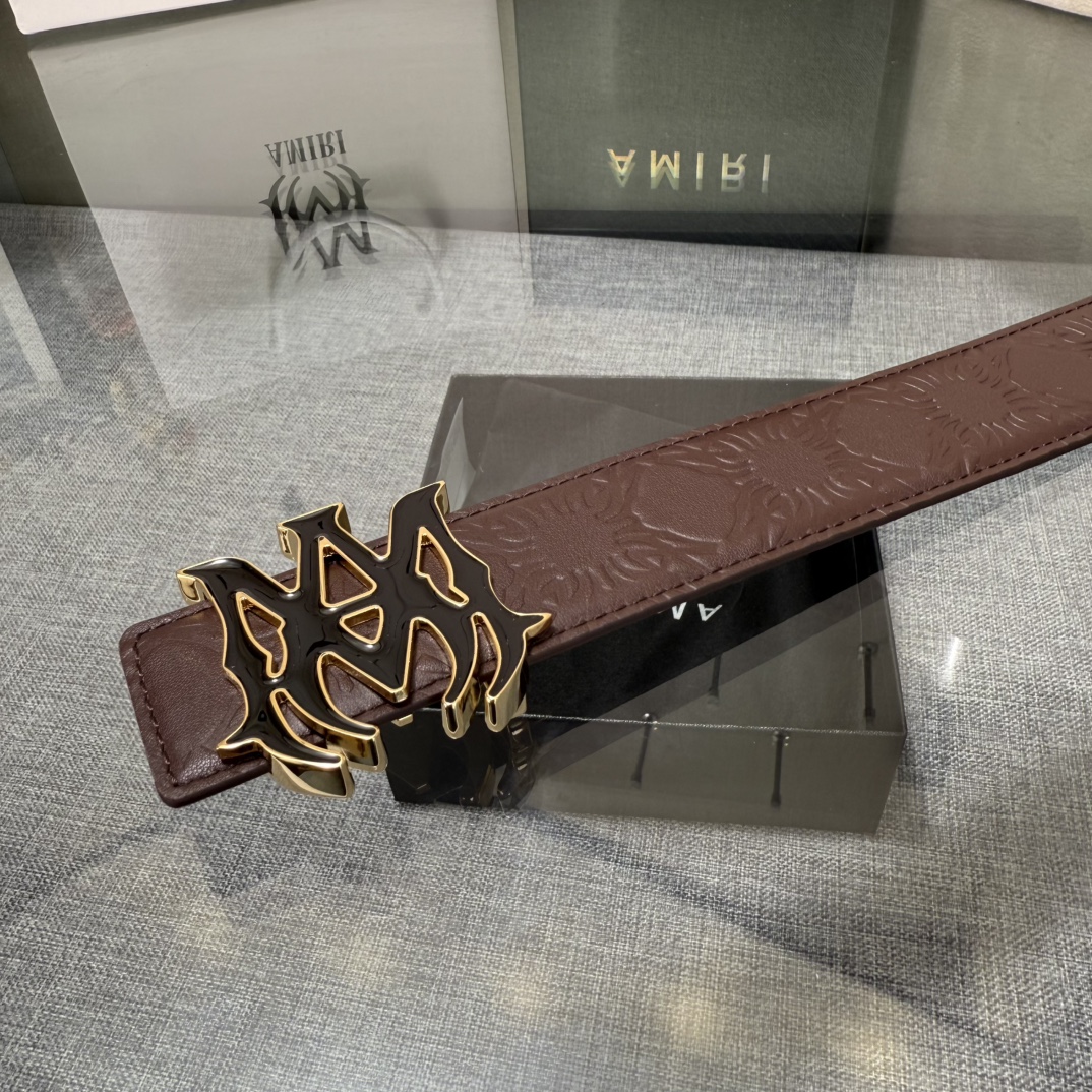 爱美丽AMIRI最新网红爆款双面牛皮皮带配原装盒专柜同步3.8宽新款上市了，原版牛皮，搭配钢扣，优雅，大