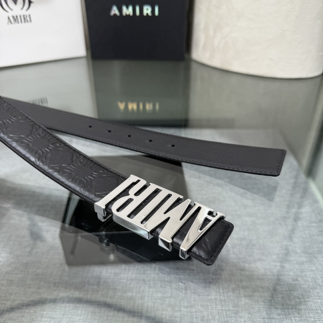 爱美丽AMIRI最新网红爆款双面牛皮皮带配原装盒专柜同步3.8宽新款上市了，原版牛皮，搭配钢扣，优雅，大