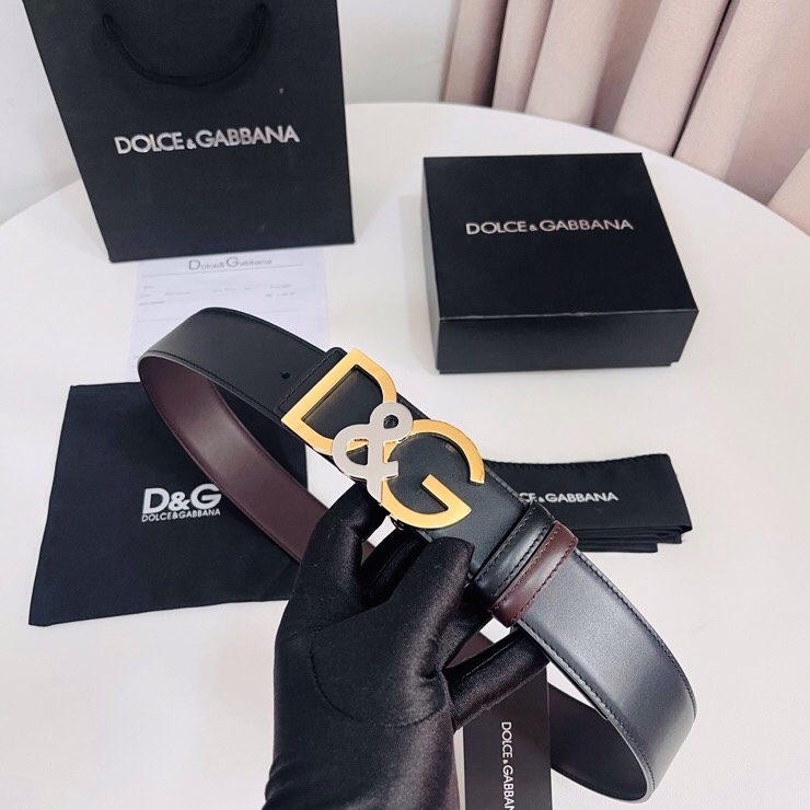 Dolce&Gabbana  黑咖双面小牛皮腰带，双面使用尽显巧思 ，宽度.40mm