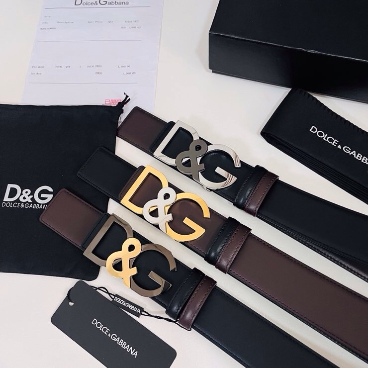 Dolce&Gabbana  黑咖双面小牛皮腰带，双面使用尽显巧思 ，宽度.40mm