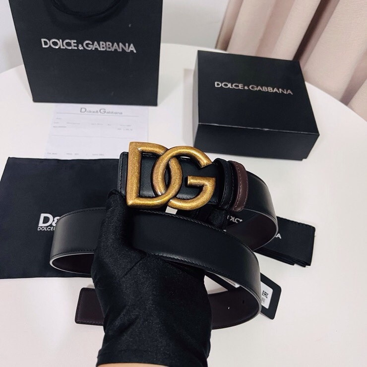 Dolce&Gabbana  黑咖双面小牛皮腰带，双面使用尽显巧思 ，宽度.40mm