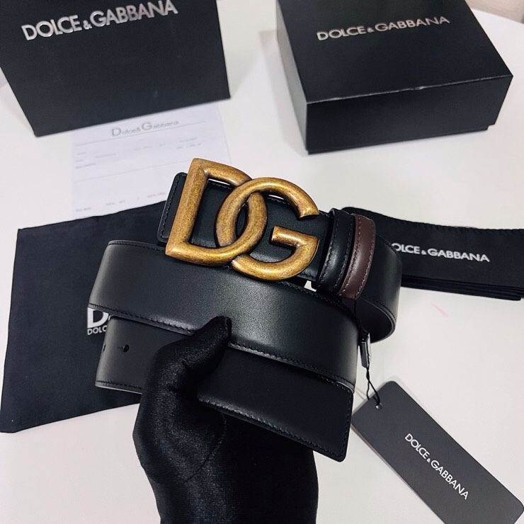 Dolce&Gabbana  黑咖双面小牛皮腰带，双面使用尽显巧思 ，宽度.40mm