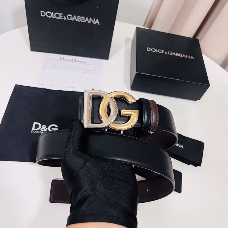 Dolce&Gabbana  黑咖双面小牛皮腰带，双面使用尽显巧思 ，宽度.40mm
