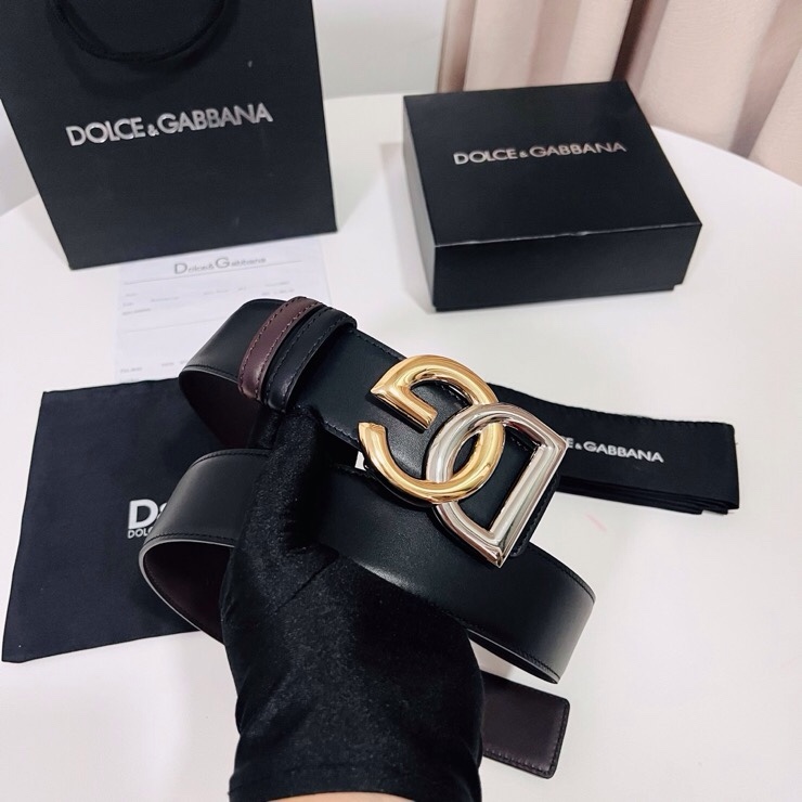 Dolce&Gabbana  黑咖双面小牛皮腰带，双面使用尽显巧思 ，宽度.40mm