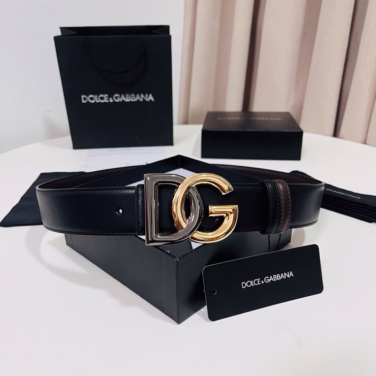 Dolce&Gabbana  黑咖双面小牛皮腰带，双面使用尽显巧思 ，宽度.40mm