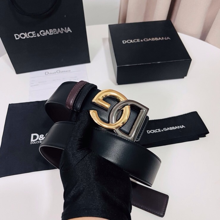 Dolce&Gabbana  黑咖双面小牛皮腰带，双面使用尽显巧思 ，宽度.40mm