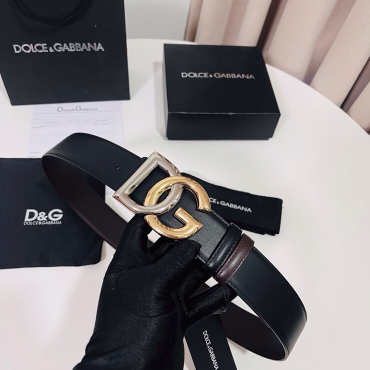 Dolce&Gabbana  黑咖双面小牛皮腰带，双面使用尽显巧思 ，宽度.40mm