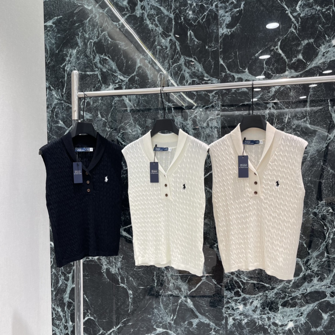 NO:783567,The highest version on the market, the girl inspects the goods, trims the three marks on the threads, and delivers the goods. You can post pictures and take videos. If you want quality and service, please add me on WeChat. We will not accept urgent orders. Raff 26 spring and summer new style knitted sleeveless vest, classic pony embroidery, simple and detailed. Twist knitted texture three-dimensional, Polo collar + dark brown buttons. Full of retro college style. Wear it alone or layered with shirts and jackets in spring and summer.  It can be easily used for commuting and leisure. It is a light luxury and versatile item! Three colors SML, women's clothing, jackets & coats, shirts,19860909市面最高版本小妹验货、修剪线头上三标、发货可发图及拍视频,要品质要服务的加我微信,不接急单. 拉夫 26春夏新款 针织无袖背心 经典小马刺绣 简约又有细节感 麻花针织纹理立体,Polo领+深棕纽扣 复古学院风满满 春夏单穿或叠搭衬衫 外套都很OK 通勤休闲都能轻松驾驭,是轻奢百搭单品!三个色SML,女装,jackets & coats,shirts,,Women's clothing