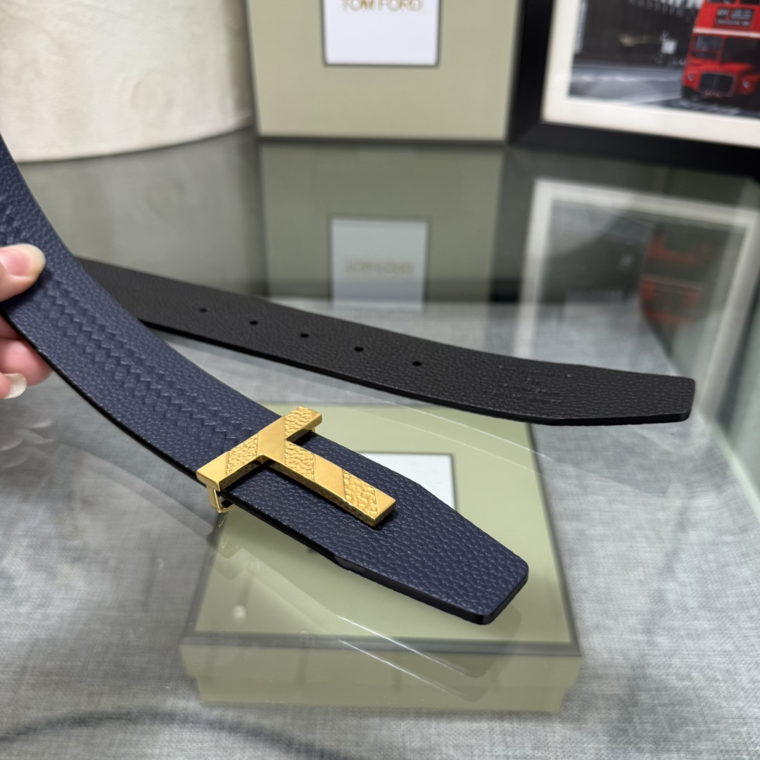 汤姆福特最新网红爆款双面头层牛皮专柜同步3.8宽新款上市了，原版牛皮，搭配铜扣，优雅，大方用的方便。谢谢