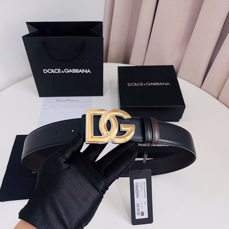 Dolce&Gabbana  黑咖双面小牛皮腰带，双面使用尽显巧思 ，宽度.40mm
