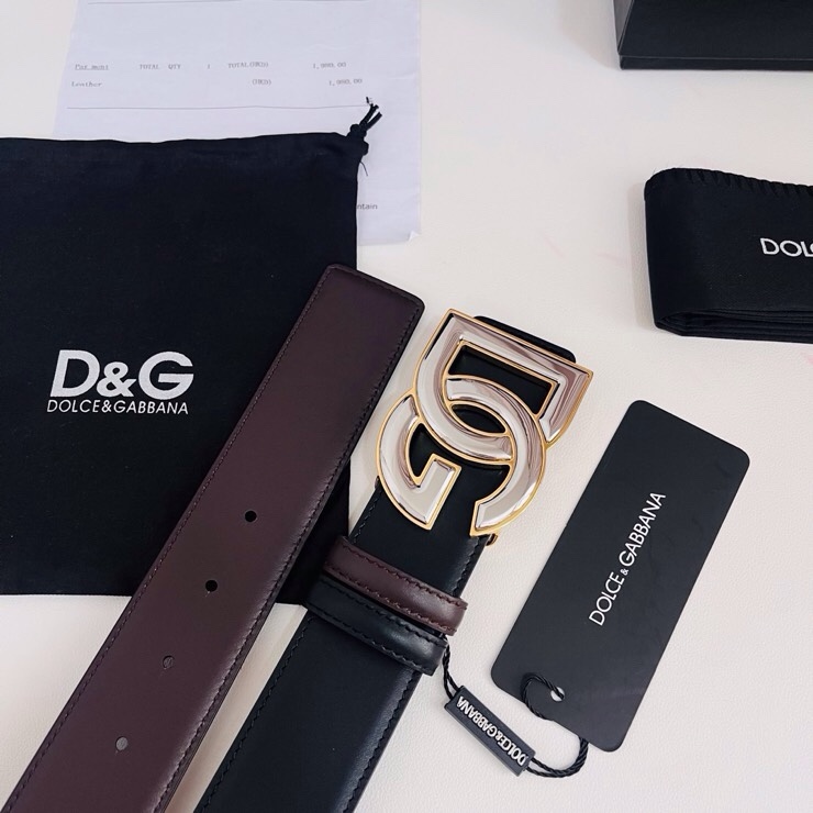Dolce&Gabbana  黑咖双面小牛皮腰带，双面使用尽显巧思 ，宽度.40mm
