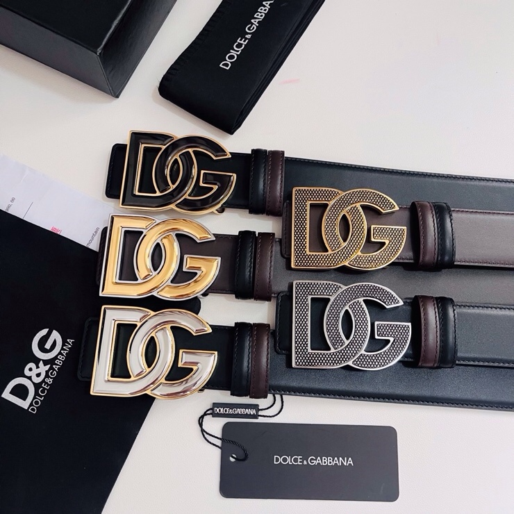 Dolce&Gabbana  黑咖双面小牛皮腰带，双面使用尽显巧思 ，宽度.40mm